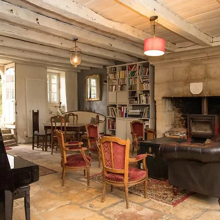 Maison De Maitre Ancien Logis Du Xviie * Marnay (Vienne)